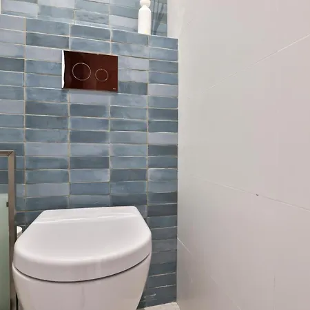 Incroyable Vue Mer, 2 Pieces Refait A Neuf Avec Piscine Sur Le Toit/ Wifi/ac Nice